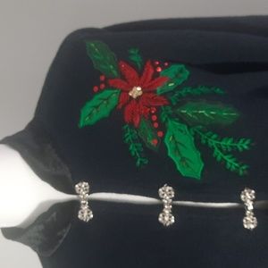 Crystal-Kobe Embroidered Poinsettia sweater with metal clasp closures XL